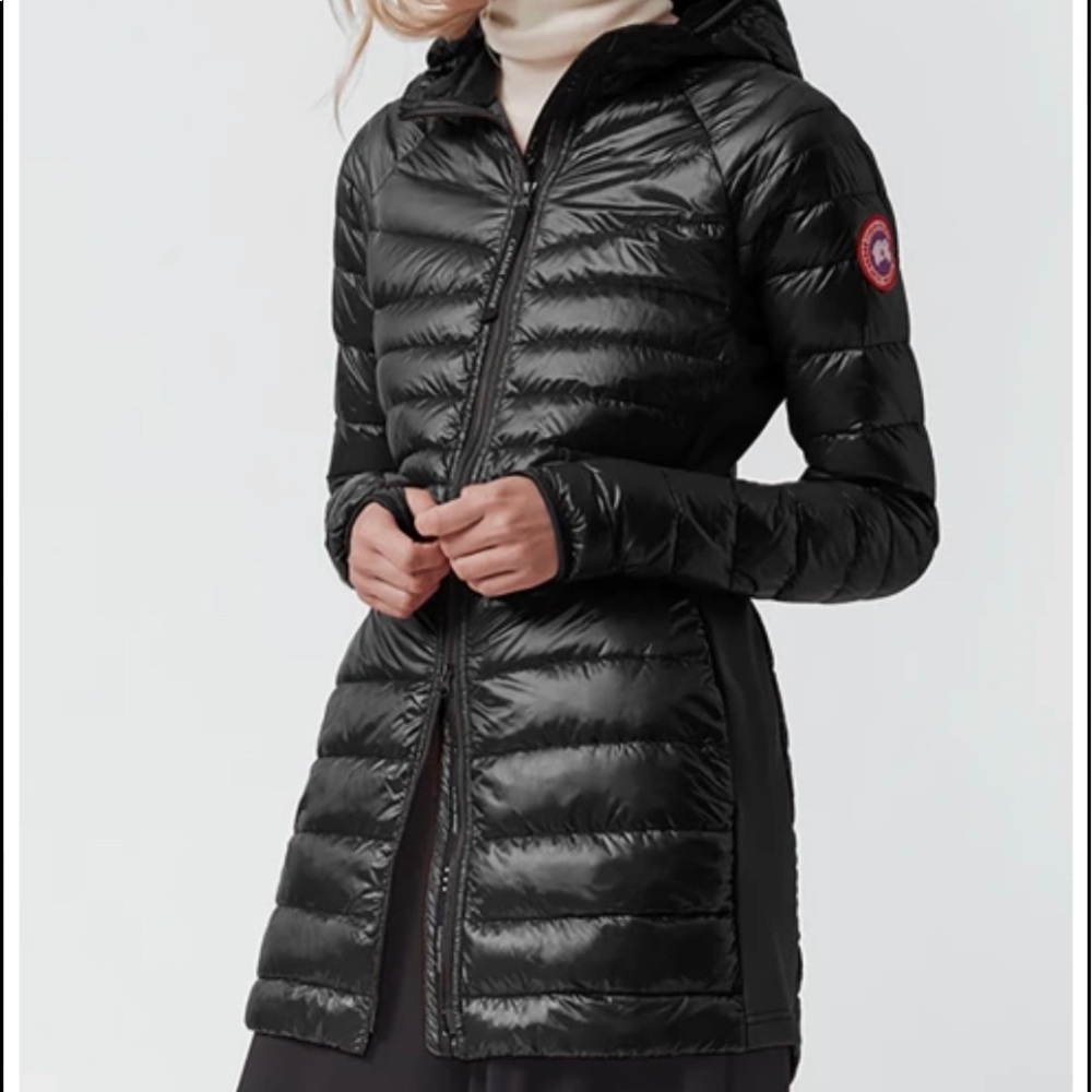 Canada Goose Women’s Hybridge Lite Tech Hooded Down Coat